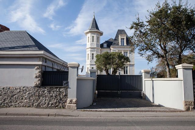 Путин купил себе замок во Франции