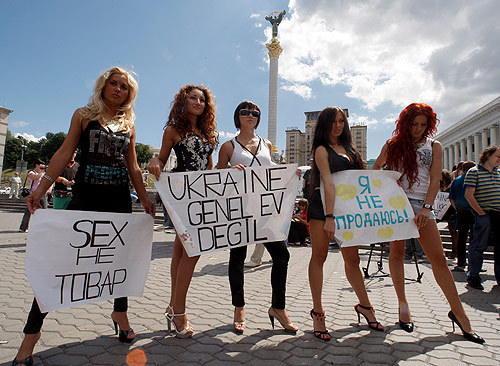 Акция протеста против секс-туризма на Украине